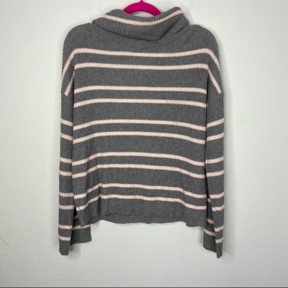 Abound Gray Boone Stripe Heather Turtleneck Sweater Size M NWT - Picture 4 of 8